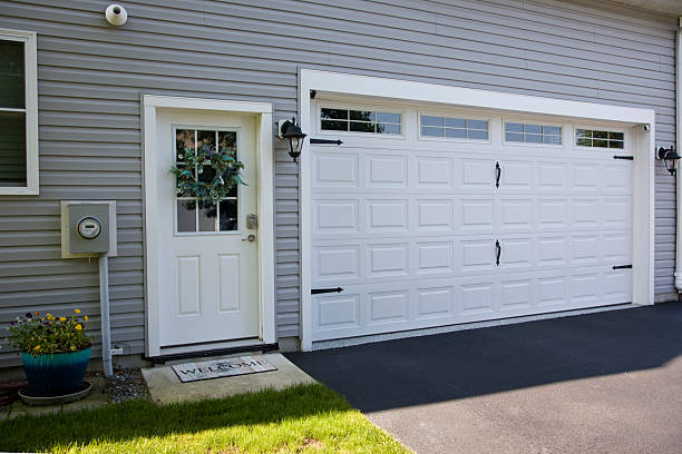 24/7 Emergency Garage Door Panel Replacement experts in Palm Valley, FL